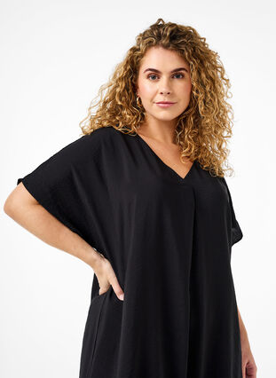 Zizzi Robe à col en V en viscose, Black, Model image number 2