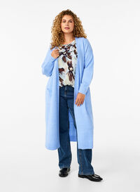 Long cardigan tricoté avec poches, Cornflower Blue Mel., Model