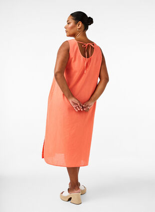 Zizzi Robe sans manches en mélange de coton avec du lin, Living Coral, Model image number 1