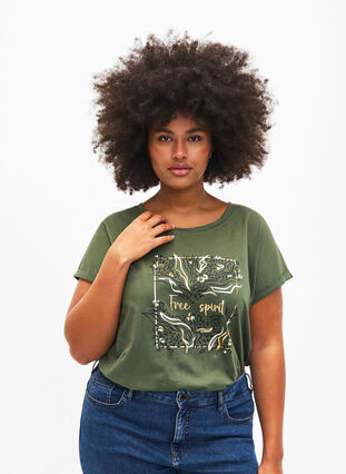 Zizzi T-shirt en coton biologique avec imprimé doré, Thyme W. Free, Model image number 0