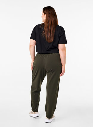 Zizzi FLASH - Pantalon à coupe droite, Peat, Model image number 1