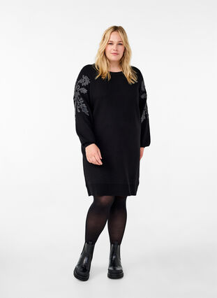 Zizzi Robe en maille avec détails brodés, Black Medium G. Comb, Model image number 2