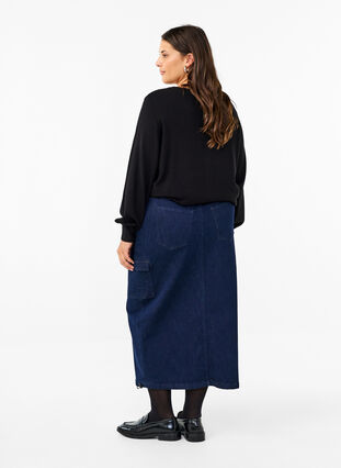 Zizzi Jupe maxi en denim, Dark Blue Denim, Model image number 1