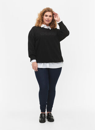 Zizzi Sweat-shirt avec texte brodé, Black Copenhagen , Model image number 3