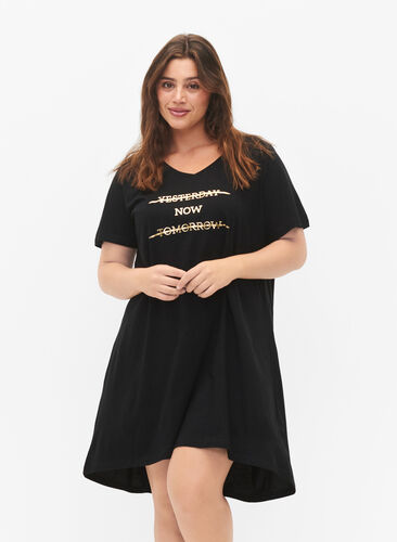 Zizzi Chemise de nuit en coton biologique avec col en V , Black W. Yesterday, Model image number 0