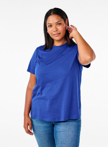 Zizzi T-shirt basique en coton à col rond, Sodalite Blue, Model image number 0