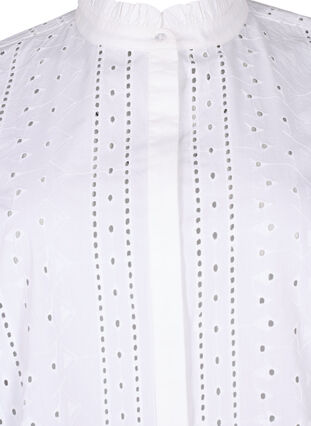 Zizzi Chemise en coton avec un motif à trous, Bright White, Packshot image number 2