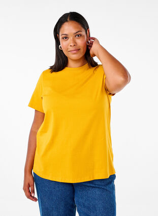 Zizzi T-shirt basique en coton à col rond, Golden Yellow, Model image number 0