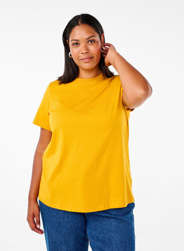 Zizzi T-shirt basique en coton à col rond, Golden Yellow, Model image number 0