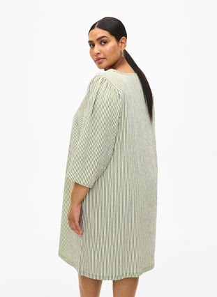 Zizzi Robe rayée à manches 3/4, Green Stripe, Model image number 1