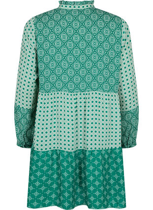 Zizzi Robe trapèze avec motifs et lignes de coupe, Green AOP, Packshot image number 1