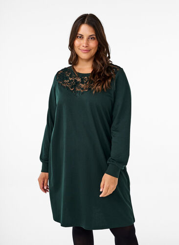 Zizzi Robe courte avec détails en dentelle, Scarab, Model image number 0