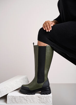 Zizzi Bottes en cuir large avec un long tige et élastique, Deep Depths, Image image number 1