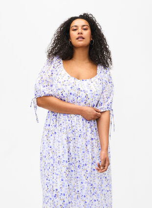 Zizzi Robe d'été arborant un imprimé floral et des détails en dentelle, Sand Verbena AOP, Model image number 2