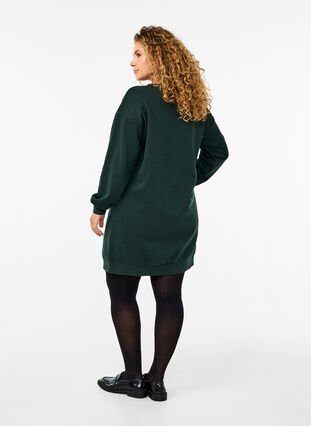 Zizzi Sweat long avec color block, Scarab Color Block, Model image number 1