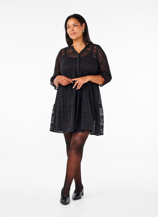 Zizzi Robe courte en dentelle à manches 3/4, Black, Model image number 3