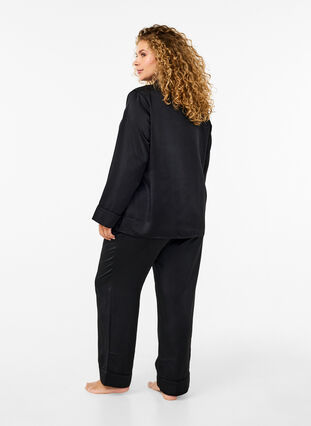 Zizzi Pantalon de pyjama en satin avec taille élastiquée, Black, Model image number 1