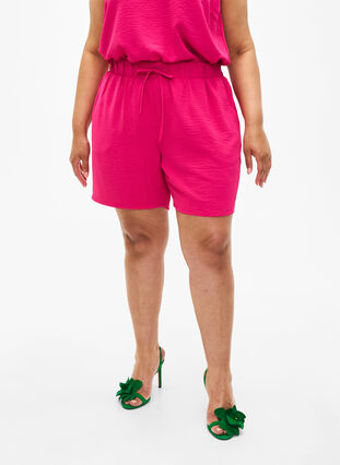 Zizzi Short avec poches et ceinture élastique, Pink Peacock, Model image number 2
