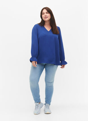 Zizzi Blouse à encolure en V avec manches longues, Mazarine Blue, Model image number 2