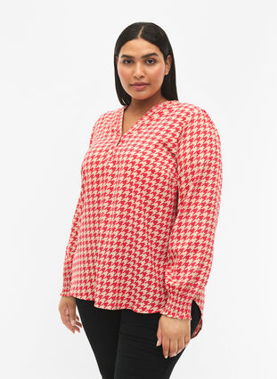 Zizzi Blouse avec smocks et décolleté en V, Raspb. Houndsthooth, Model image number 0