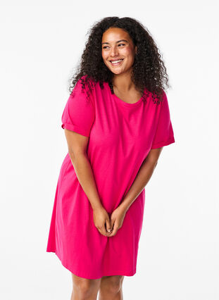 Zizzi Robe t-shirt en coton, Bright Rose, Model image number 0