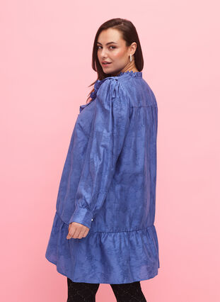 Zizzi Robe à volants en lyocell (TENCEL™), Colony Blue, Model image number 1