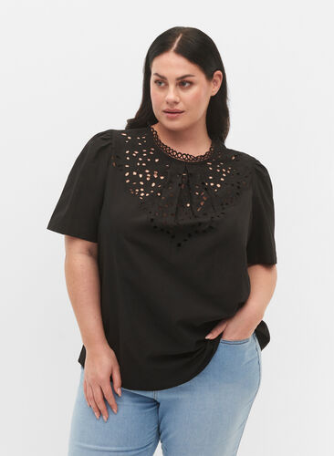 Zizzi Blouse avec broderie anglaise et manches mi-longues, Black, Model image number 0