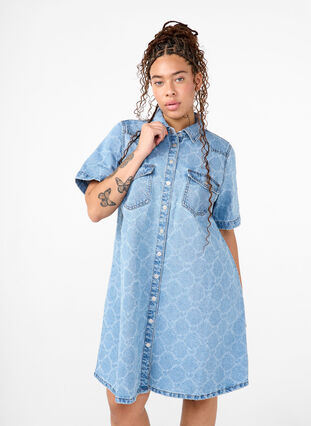 Zizzi Robe en jean à manches courtes et à motif destroy, Blue Denim, Model image number 0