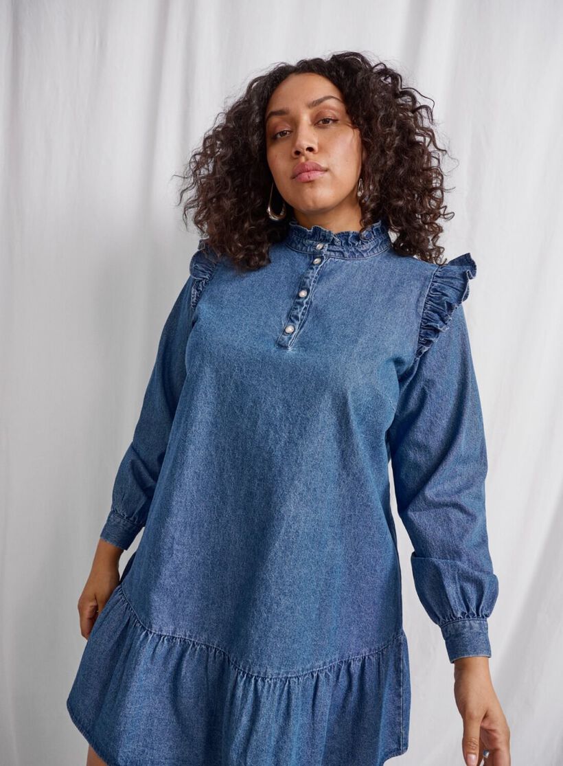 Zizzi Robe en jean à volants, , Model, 1