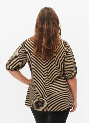 Zizzi Blouse en viscose à imprimé rayé et à manches mi-longues, Coriander/Bl. Stripe, Model image number 1