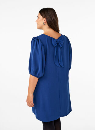 Zizzi Robe courte avec nœud dans le dos, Estate Blue, Model image number 1