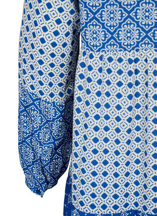 Zizzi Robe trapèze avec motifs et lignes de coupe, Blue AOP, Packshot image number 3