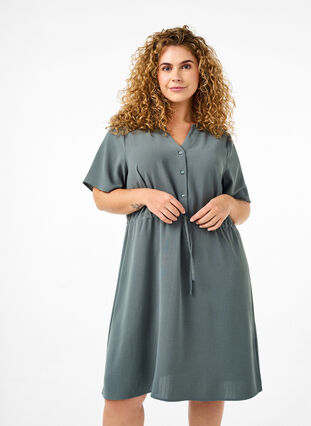 Zizzi Robe à manches courtes avec ceinture à nouer, Balsam Green, Model image number 0