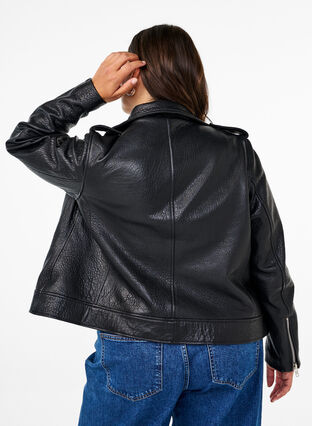 Zizzi Veste de motard en cuir avec des poches, Black, Model image number 1