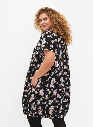 Zizzi Robe en coton imprimé à manches courtes, , Model image number 1