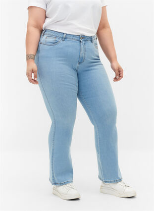 Zizzi Jeans bootcut Ellen à taille haute, Ex Lgt Blue, Model image number 2