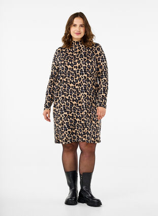 Zizzi FLASH - Robe à manches longues avec col roulé, Leopard Print, Model image number 2