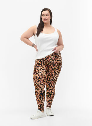 Zizzi Leggings en viscose à imprimé léopard, Leo, Model image number 2