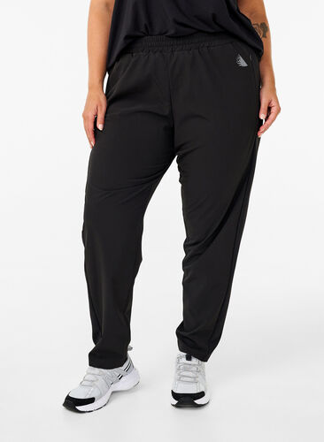 Zizzi Pantalon d’entraînement léger doté de poches, Black, Model image number 0