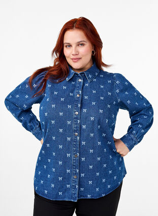 Zizzi Chemise en jean avec des cœurs, Denim Blue W. Wh.Bow, Model image number 0