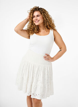 Zizzi Jupe smock avec motif à trous, Bright White, Model image number 0