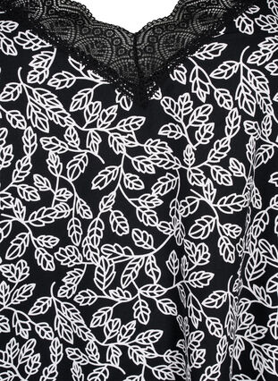 Zizzi Haut en dentelle en viscose, Black w. Wh.Leaf AOP, Packshot image number 2