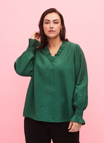 Zizzi Blouse à manches longues en viscose avec détails de volants, Hunter Green, Model image number 0