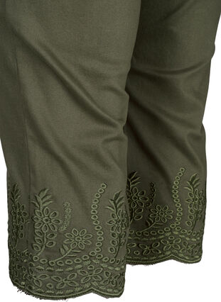 Zizzi  Pantacourts taille haute avec broderie anglaise, Dusty Olive, Packshot image number 4