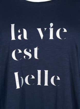 Zizzi T-shirt en coton avec imprimé texte, Night Sky W. La, Packshot image number 2