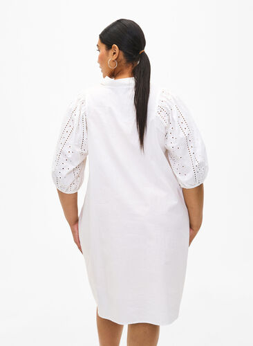 Zizzi Robe chemise en coton avec broderie anglaise, Off White, Model image number 1