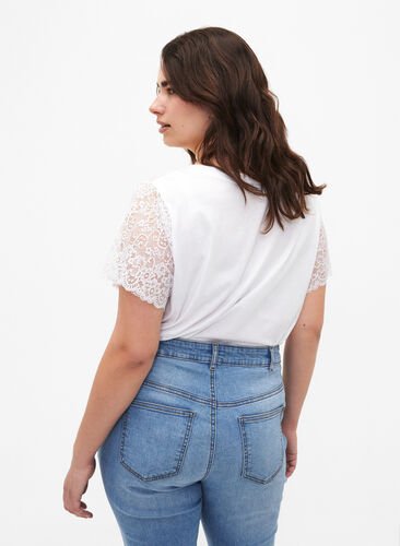 Zizzi T-shirt en coton à manches courtes en dentelle, Bright White, Model image number 1